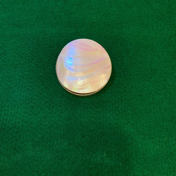 Vintage Mother Of Pearl Round Bolo / Brooch ~ Scarf Accessory - Picture 1 of 10